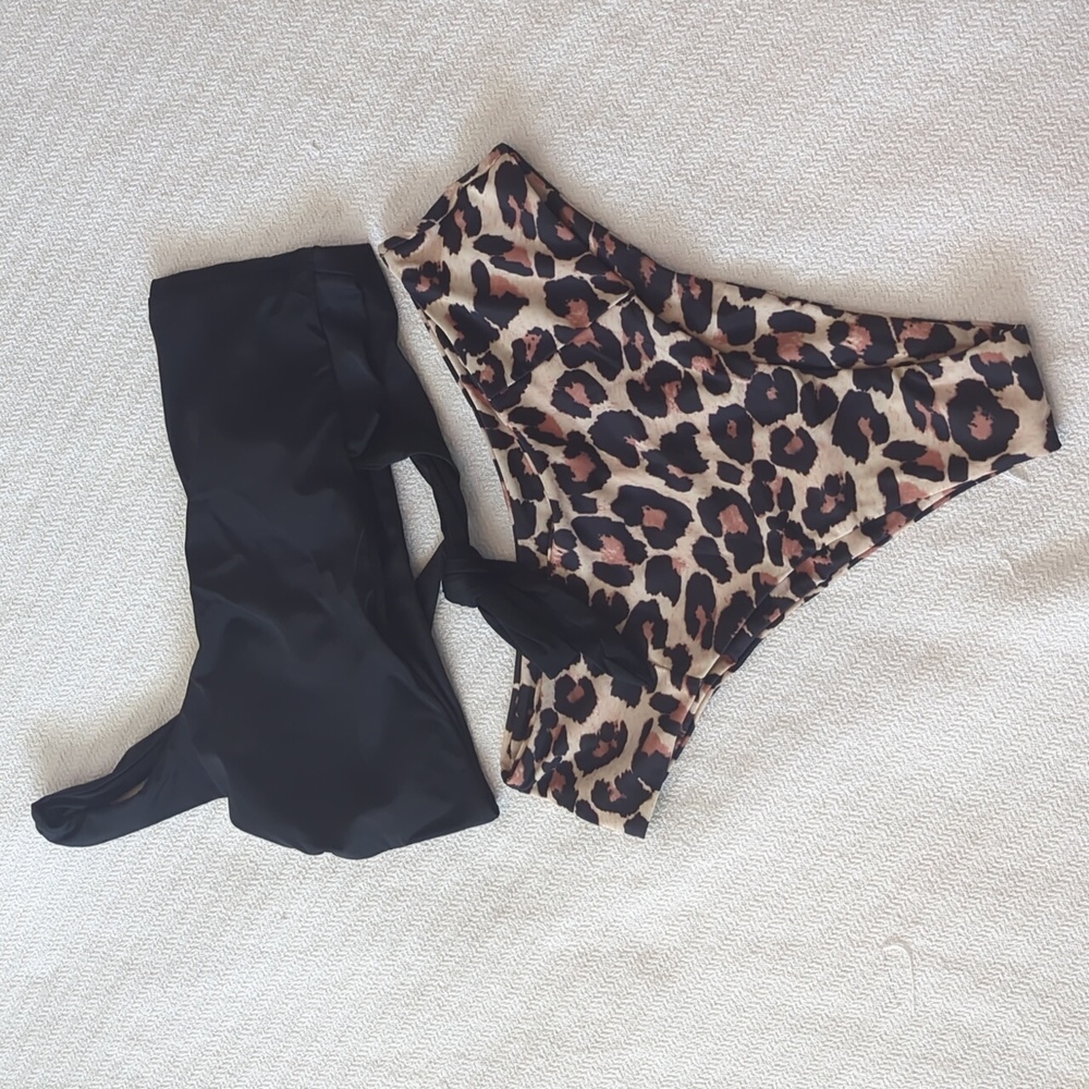 Never before worn women's two piece bikini, size M